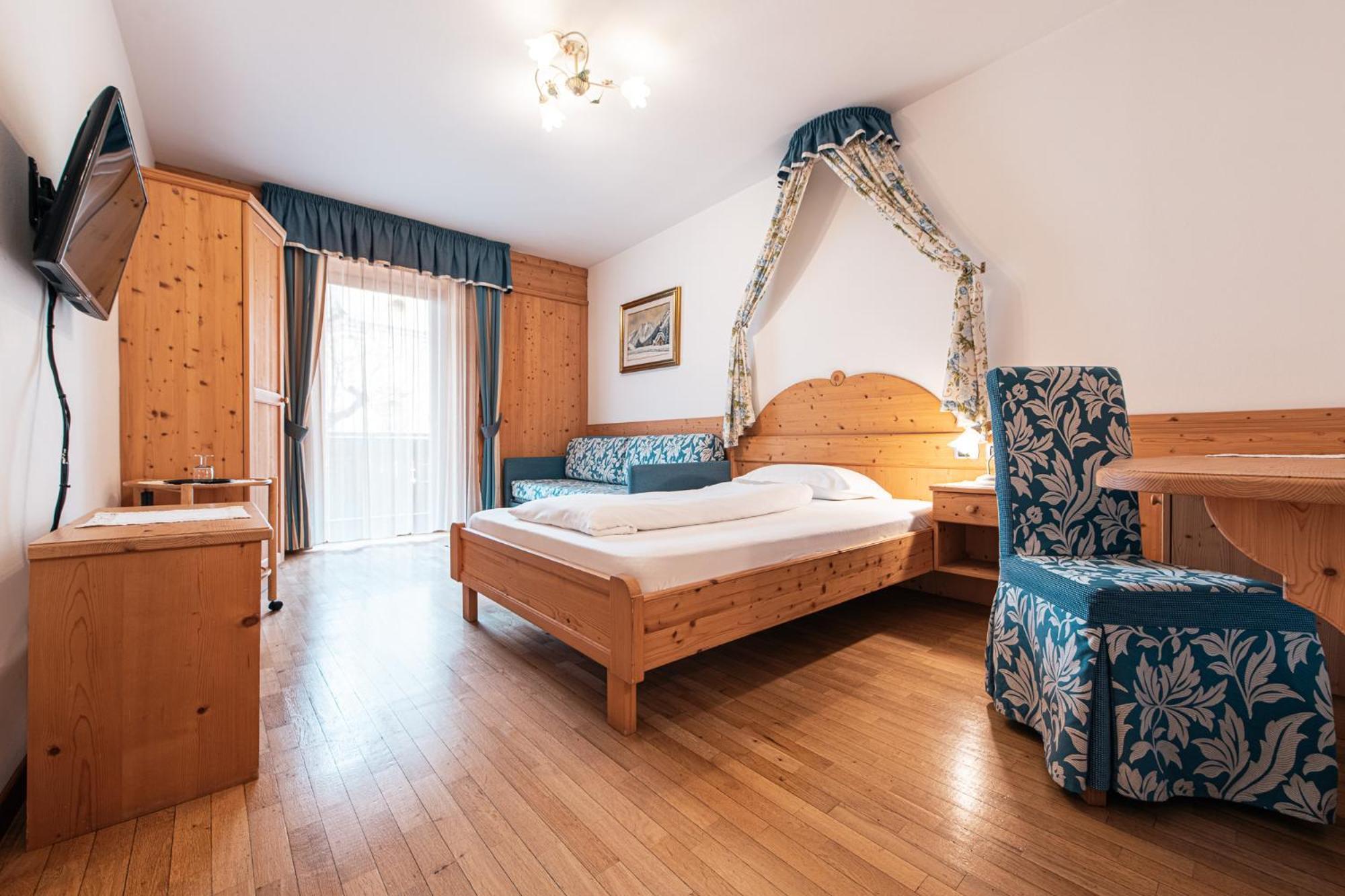 Hotel Goldene Rose Монгуэльфо Экстерьер фото