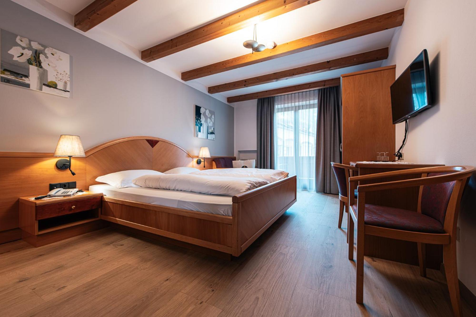 Hotel Goldene Rose Монгуэльфо Экстерьер фото