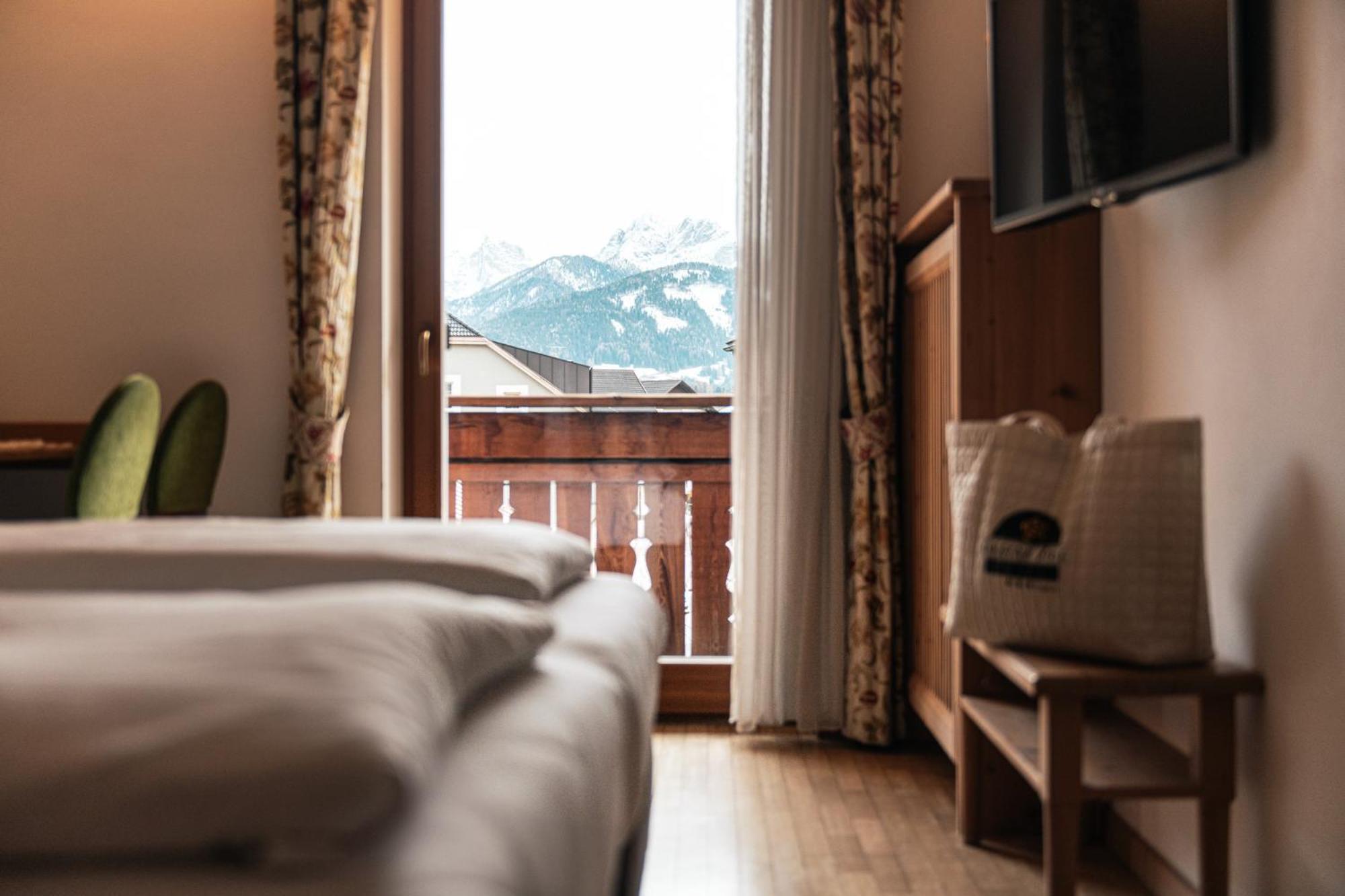Hotel Goldene Rose Монгуэльфо Экстерьер фото