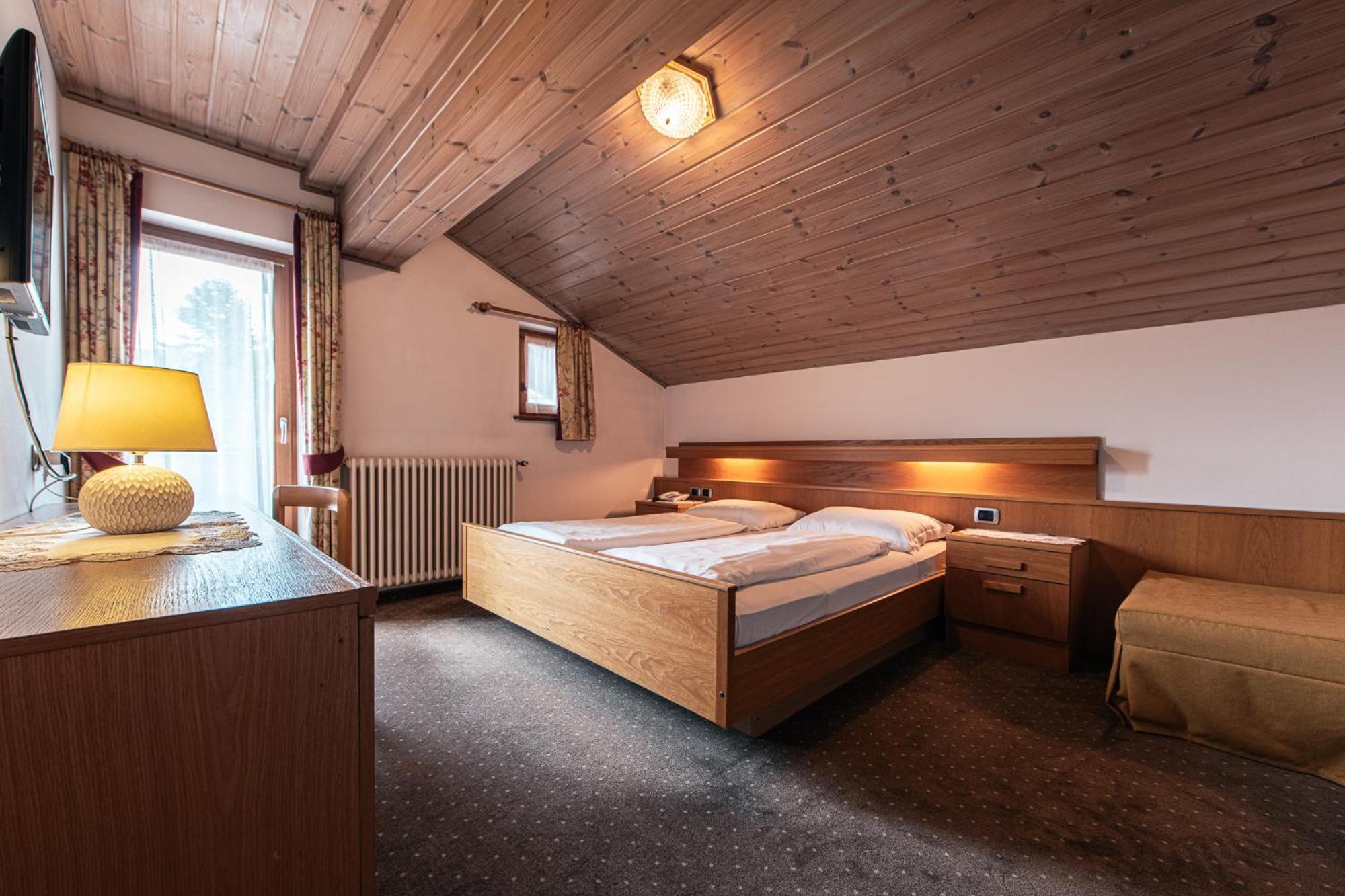 Hotel Goldene Rose Монгуэльфо Экстерьер фото