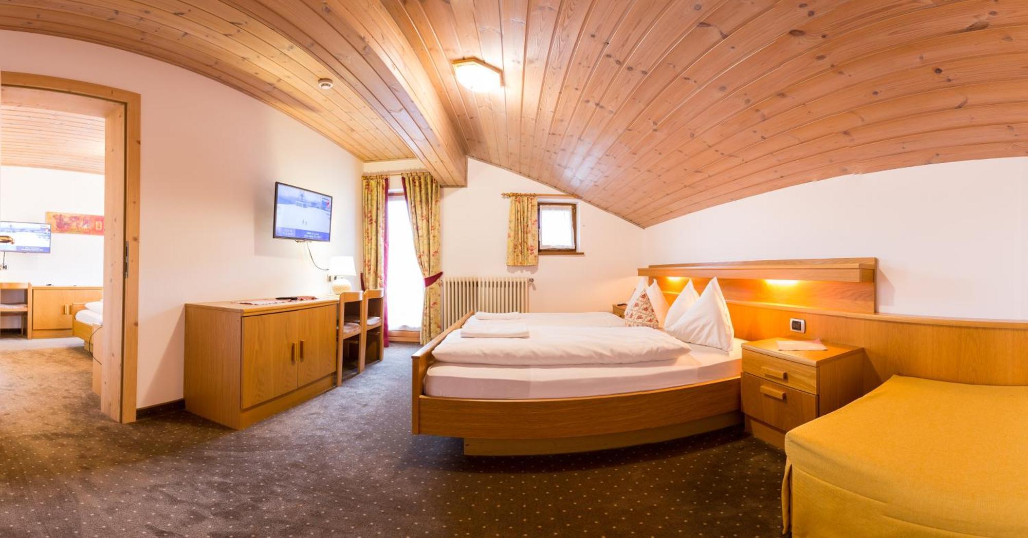 Hotel Goldene Rose Монгуэльфо Экстерьер фото