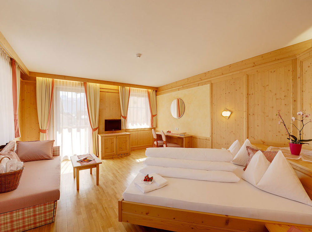 Hotel Goldene Rose Монгуэльфо Экстерьер фото